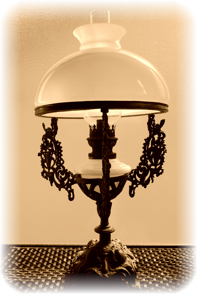 洋燈蔵：日本の洋燈（石油ランプ）の歴史 - 和ガラスの世界 洋燈(石油